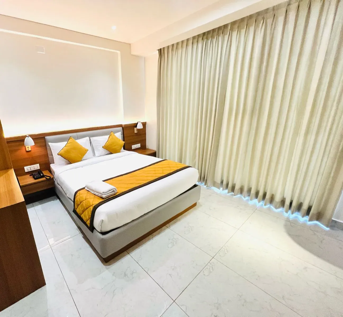 Dhisha Woods Suite